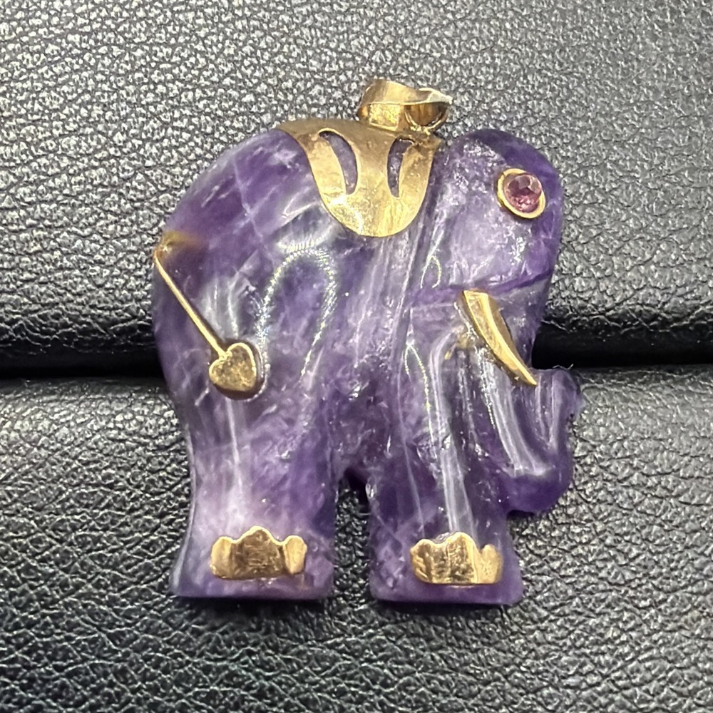 Vintage 14kt Gold Carved Amethyst Elephant Pendant XRF Tested J28